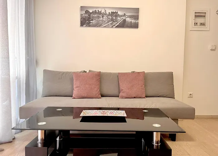 Elvita Apartments
